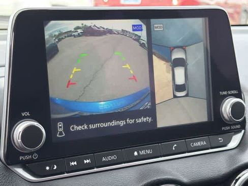 Used 2022 Nissan Sentra SR w/ SR Premium Package image 22