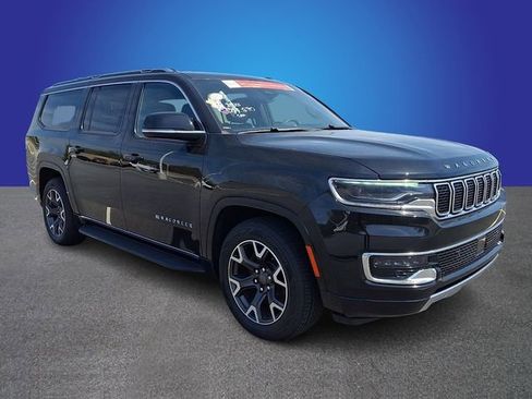 Used 2023 Jeep Wagoneer L Series III image 3