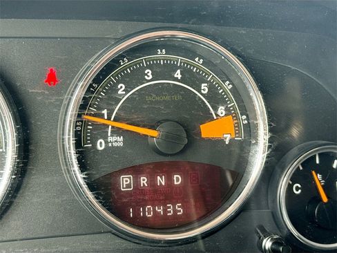 Used 2016 Jeep Compass Latitude image 11