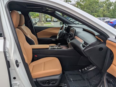 Used 2023 Lexus RX 350 Premium image 11