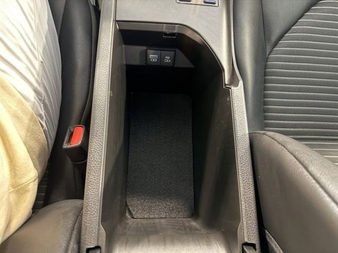 Used 2024 Toyota Camry SE image 41