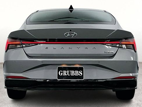 Certified 2022 Hyundai Elantra Limited image 6
