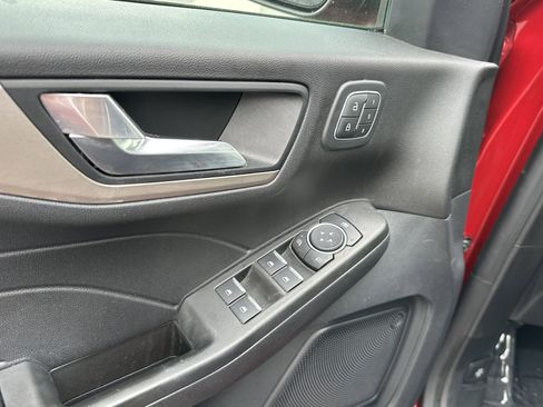 Used 2021 Ford Escape SEL w/ Technology Package image 29