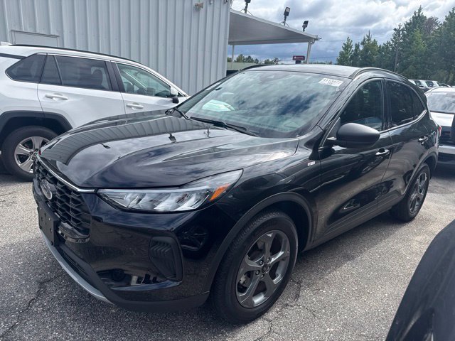 Used 2025 Ford Escape ST-Line AWD/4WD image 1