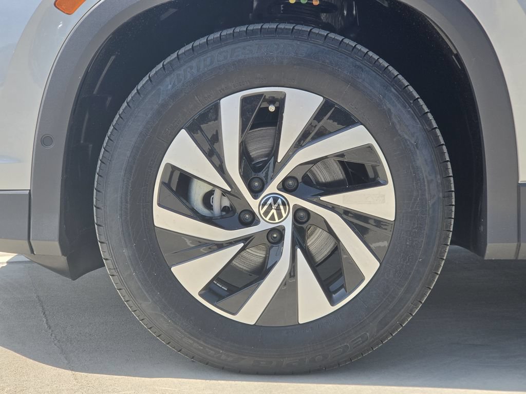 New 2026 Volkswagen Tiguan S FWD image 8
