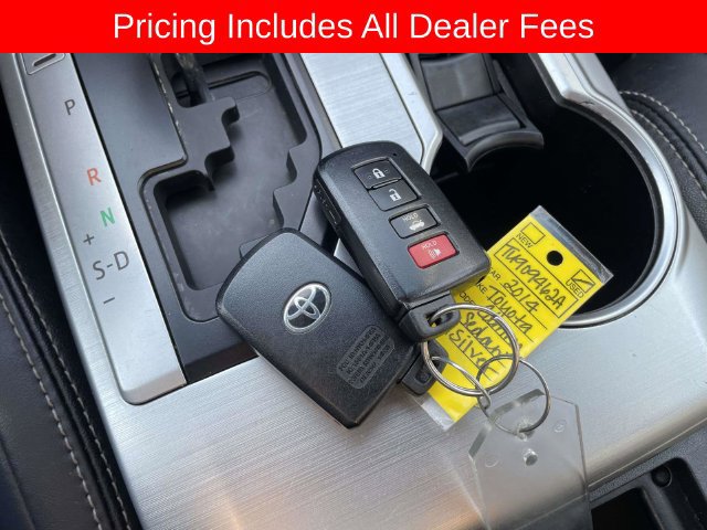 Used 2014 Toyota Camry SE w/ Moonroof Package FWD image 36