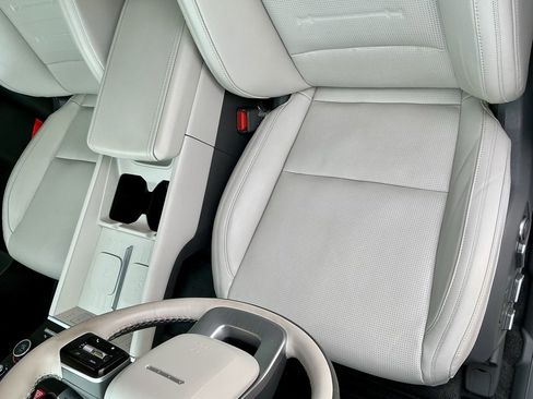 Used 2025 Hyundai Santa Fe Calligraphy image 40