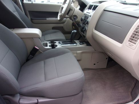Used 2009 Ford Escape 4WD Hybrid image 27