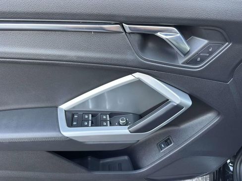 Used 2019 Audi Q3 2.0T Premium w/ Convenience Package image 15