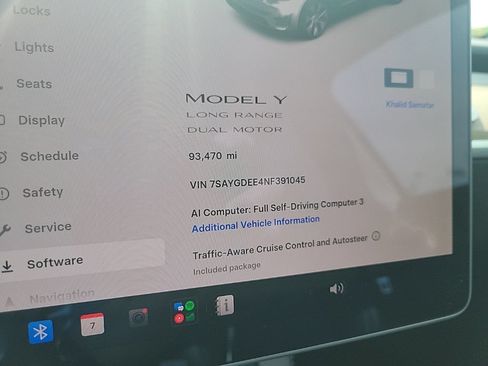 Used 2022 Tesla Model Y Long Range AWD/4WD image 24