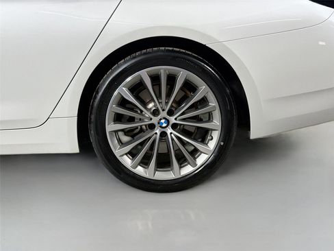 Certified 2023 BMW 530i w/ Premium Package RWD image 28