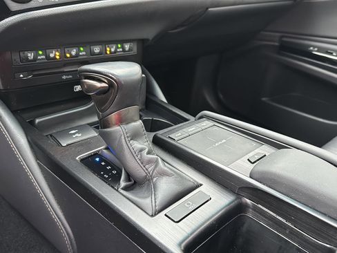 Certified 2022 Lexus ES 350 Ultra Luxury w/ Accessory Package 2 image 25