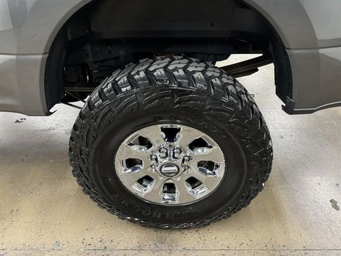 Used 2019 Ford F250 Lariat w/ Lariat Ultimate Package AWD/4WD image 9