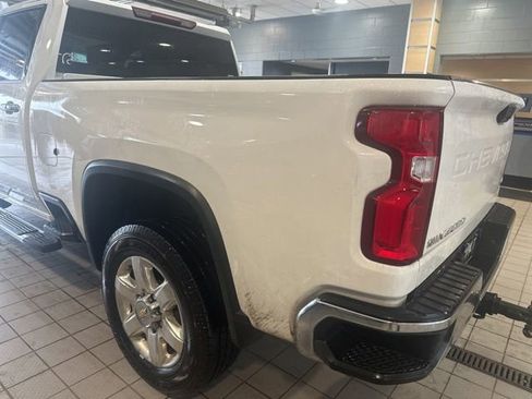 Used 2022 Chevrolet Silverado 2500 LTZ AWD/4WD image 5