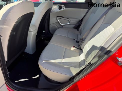 Certified 2024 Kia Soul LX image 13