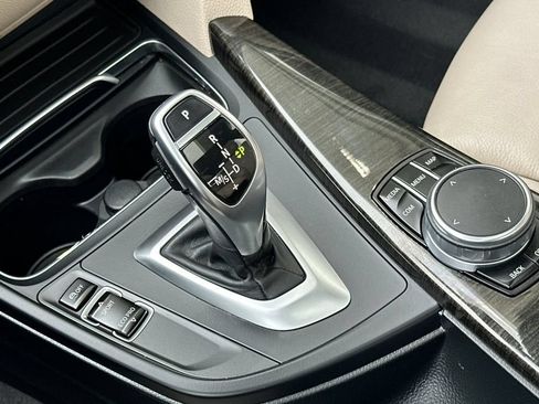 Used 2018 BMW 330i Sedan RWD image 23