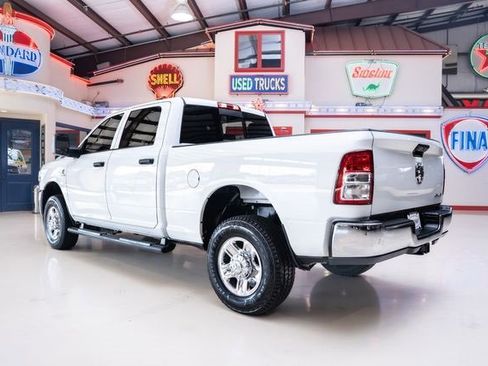 Used 2024 RAM 3500 Tradesman w/ Chrome Appearance Group image 4