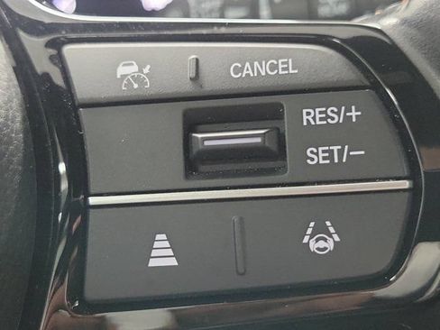 Certified 2025 Honda HR-V Sport image 23