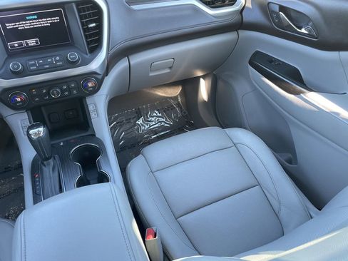 Used 2017 GMC Acadia SLT image 23