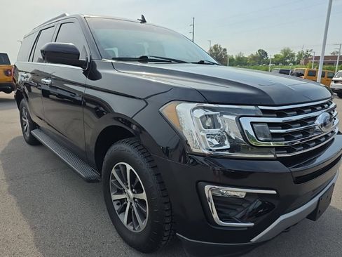 Used 2020 Ford Expedition XLT AWD/4WD image 3