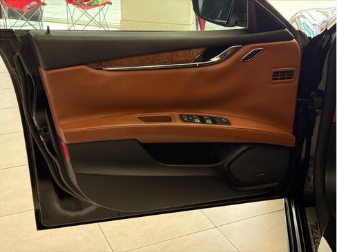 Used 2018 Maserati Quattroporte S RWD image 23