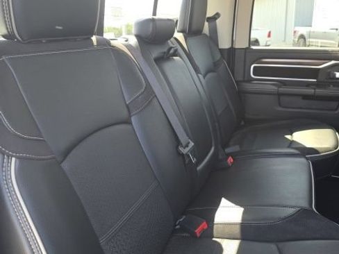 Used 2024 RAM 2500 Laramie AWD/4WD image 32