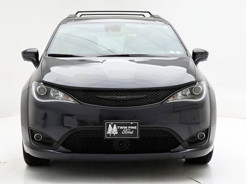 Used 2020 Chrysler Pacifica Touring-L w/ Advanced Safetytec Group image 5