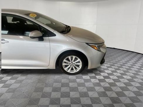 Used 2023 Toyota Corolla SE FWD image 11