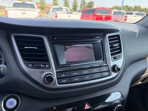 Used 2017 Hyundai Tucson Sport FWD image 30