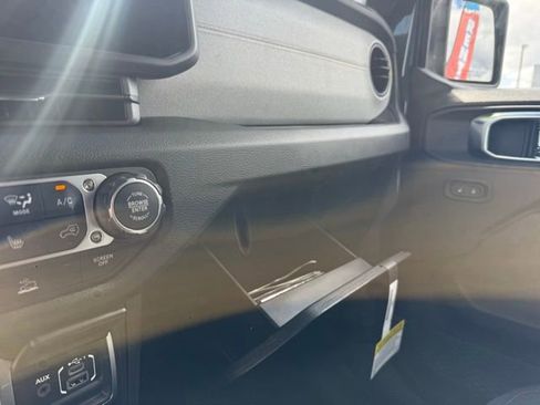 New 2025 Jeep Gladiator Sport image 30
