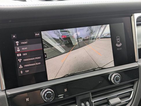 New 2026 Porsche Macan image 19