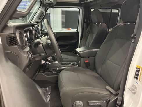 Used 2023 Jeep Wrangler Unlimited Sport image 11