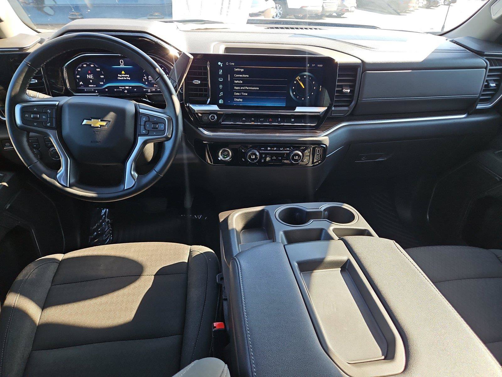 Used 2024 Chevrolet Silverado 1500 LT AWD/4WD image 9
