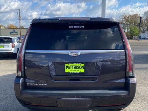 Used 2016 Cadillac Escalade Platinum image 5