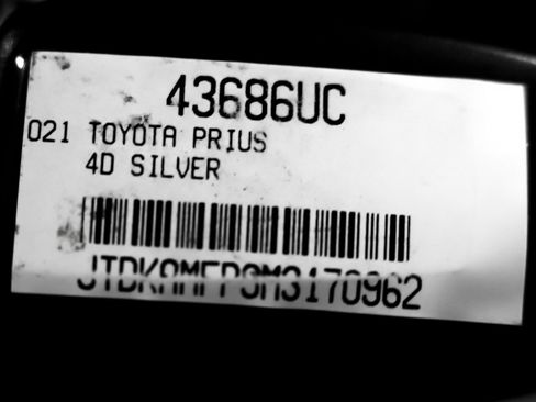 Used 2021 Toyota Prius Prime XLE image 25