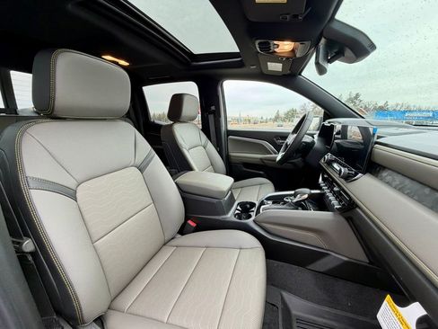 New 2026 Chevrolet Colorado ZR2 w/ Technology Package image 7