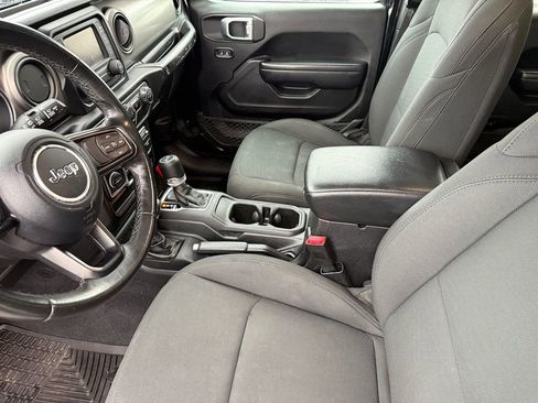 Used 2020 Jeep Wrangler Unlimited Sport S image 11