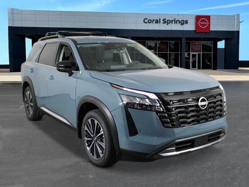 New 2026 Nissan Pathfinder Platinum w/ Cargo Package FWD image 7