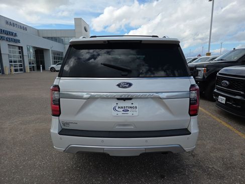 Used 2019 Ford Expedition Platinum AWD/4WD image 4