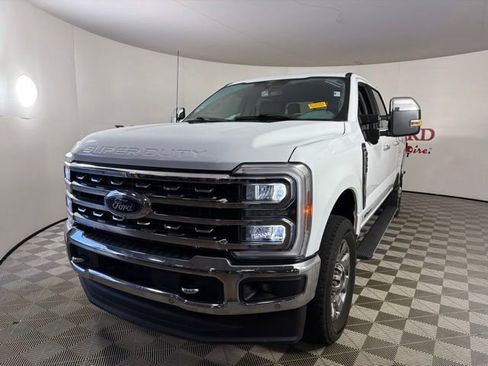 Used 2024 Ford F350 Lariat w/ Lariat Ultimate Package AWD/4WD image 4
