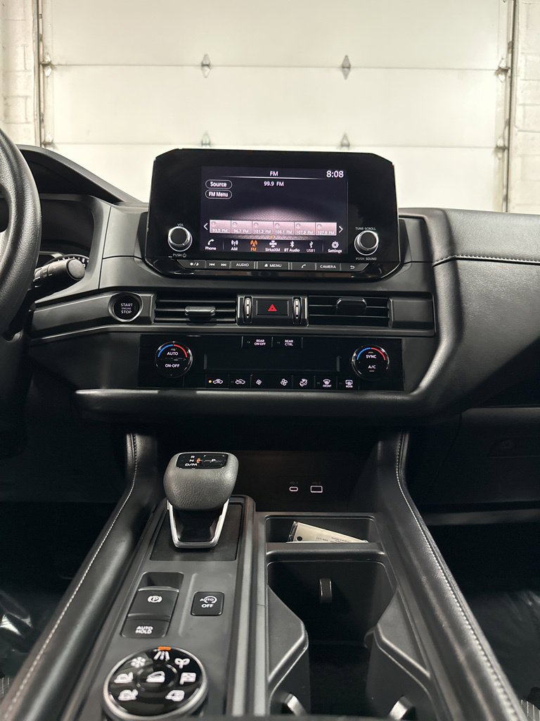 Used 2025 Nissan Pathfinder S AWD/4WD image 26