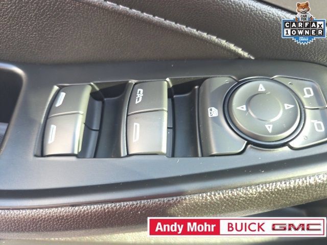Used 2023 Chevrolet Traverse LT FWD image 27