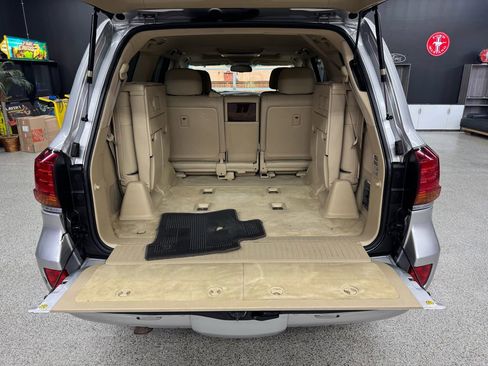 Used 2010 Lexus LX 570 4WD image 18
