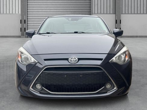 Used 2019 Toyota Yaris LE FWD image 9