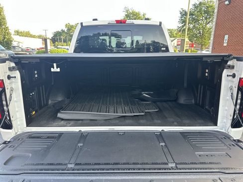 Used 2025 Ford F150 Lightning Platinum AWD/4WD image 21