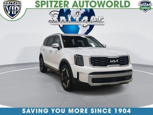 Certified 2024 Kia Telluride S FWD image 3