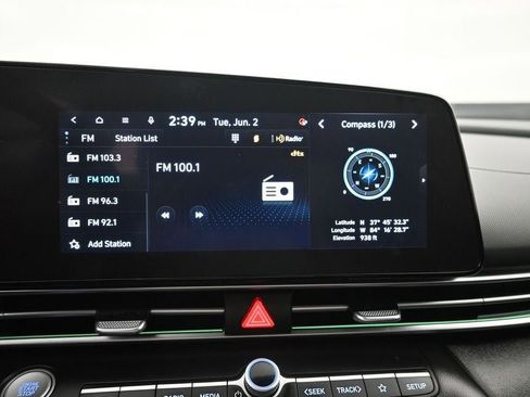Certified 2024 Hyundai Elantra SEL FWD image 17