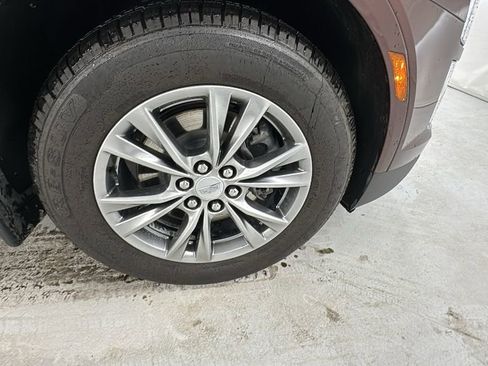 Used 2022 Cadillac XT5 Premium Luxury w/ LPO, Floor Liner Package AWD/4WD image 9