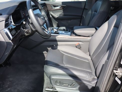 Used 2023 Audi Q7 2.0T Premium w/ Convenience Package image 19