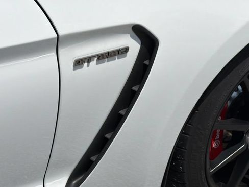 Used 2018 Ford Mustang Shelby GT350 w/ Electronics Package RWD image 11